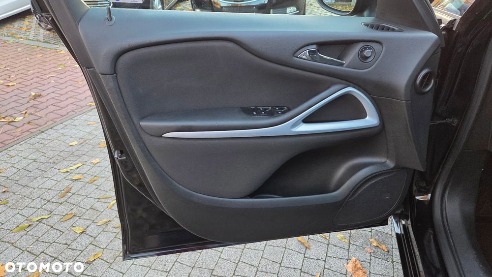 Opel Zafira 1.4 Turbo (ecoFLEX) Start/Stop Business Innovation - 22