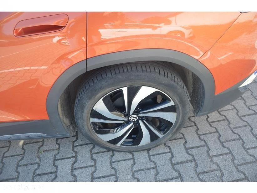Volkswagen ID.6 - 24