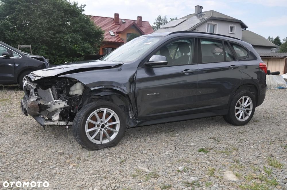 BMW X1 - 8
