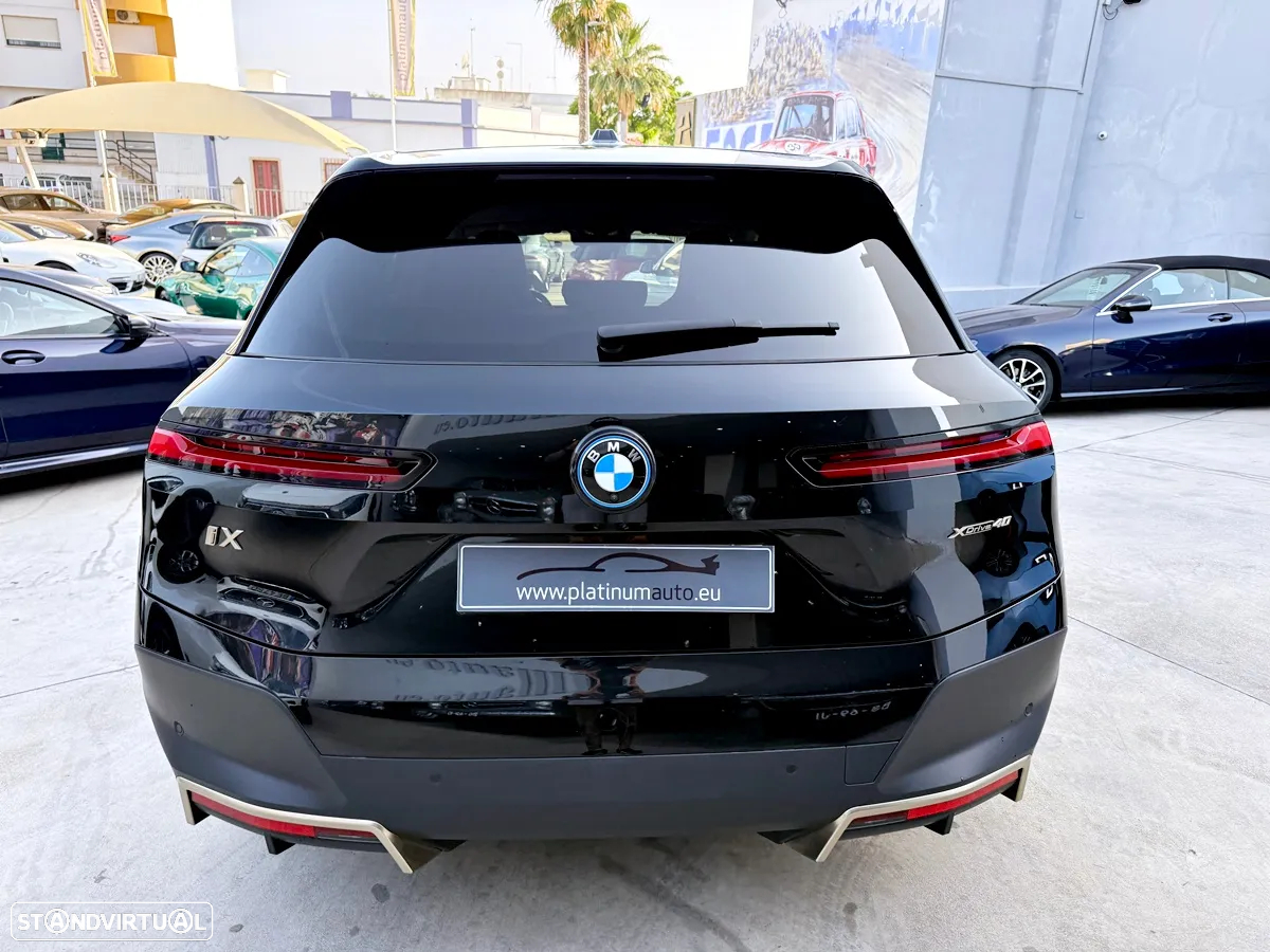 BMW iX xDrive 40 - 4