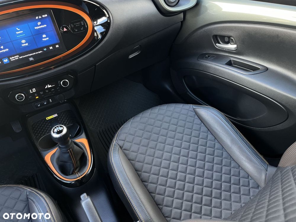 Toyota Aygo X 1.0 VVT-i - 15
