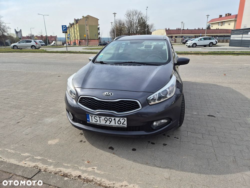 Kia Ceed - 10