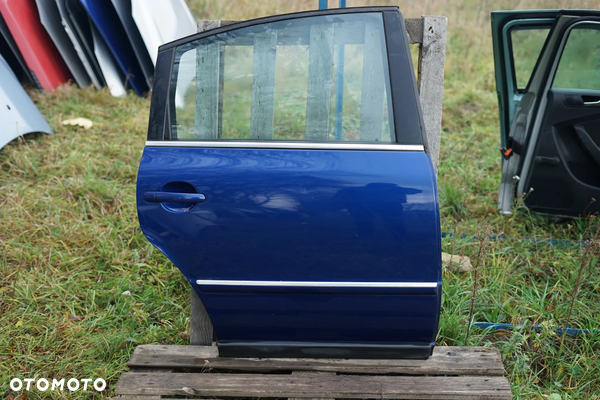 Drzwi tył tylne prawe VW Passat B5 FL Sedan LC5X