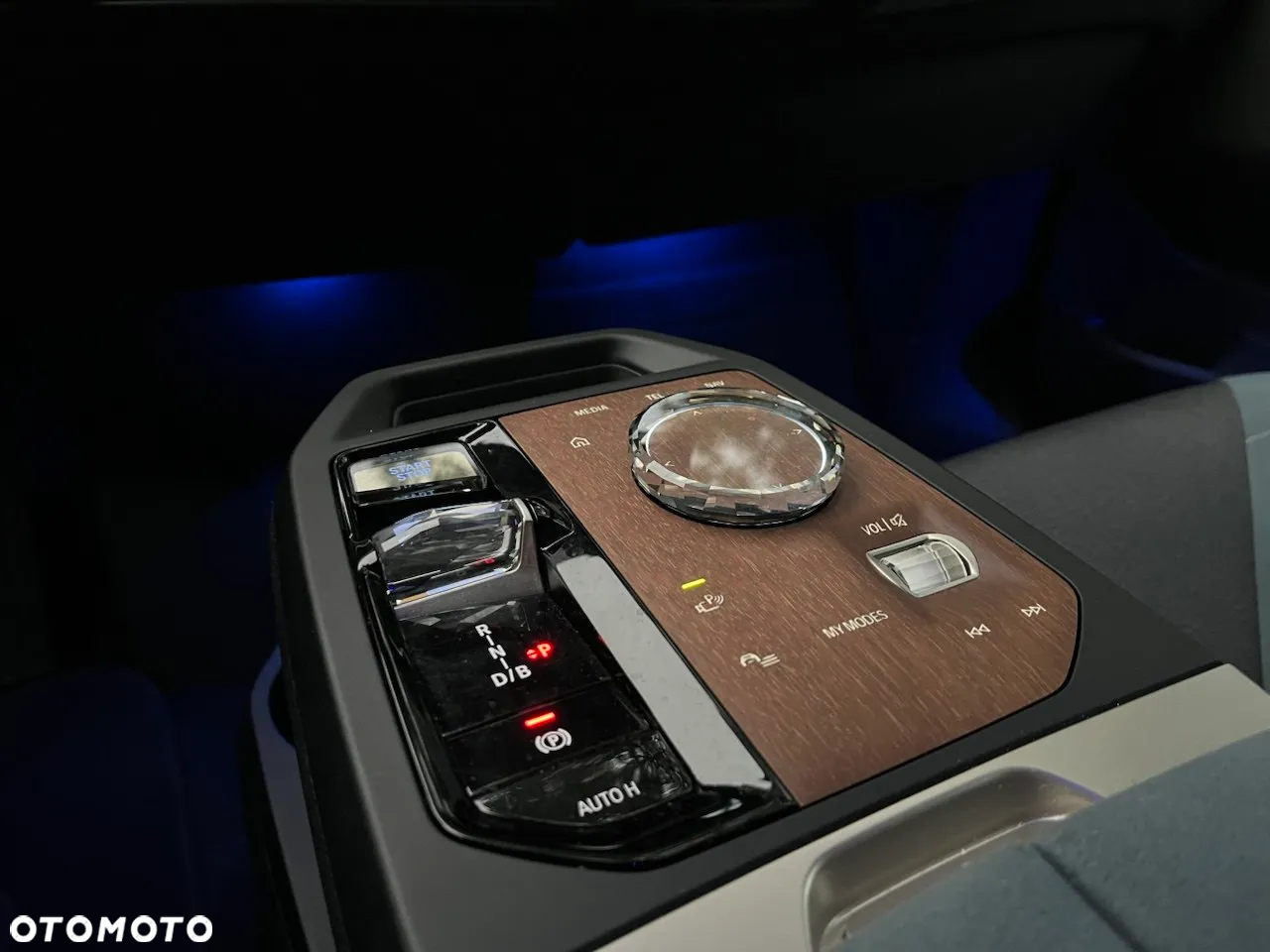 BMW iX xDrive40 - 9