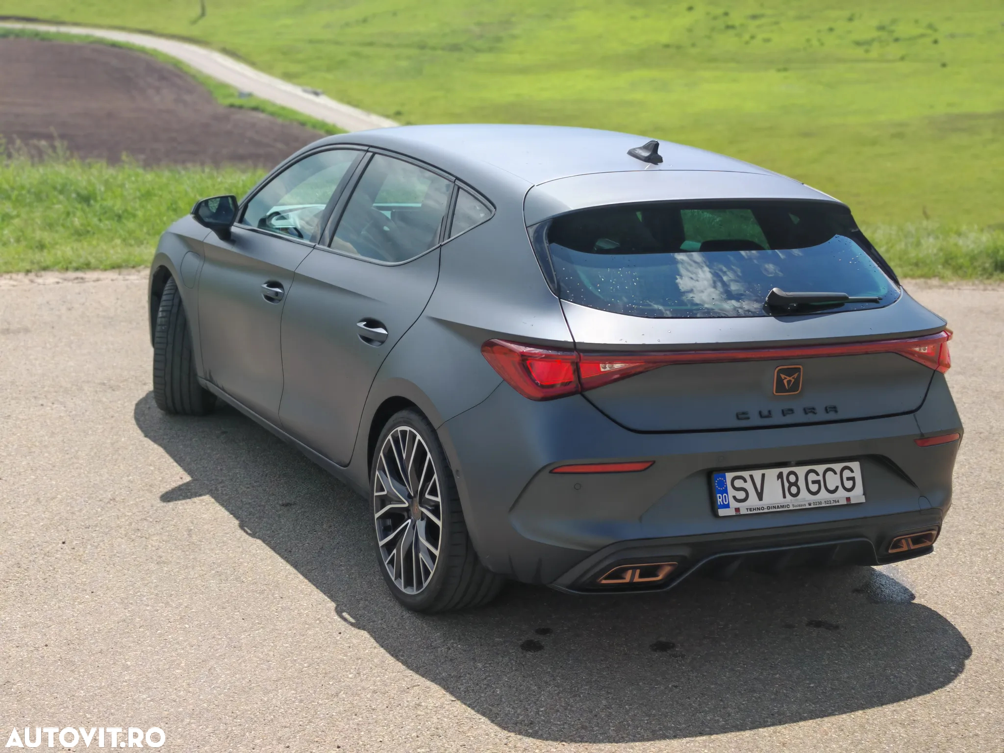 Cupra Leon 1.4 e-Hybrid (180 kW System) VZ - 3