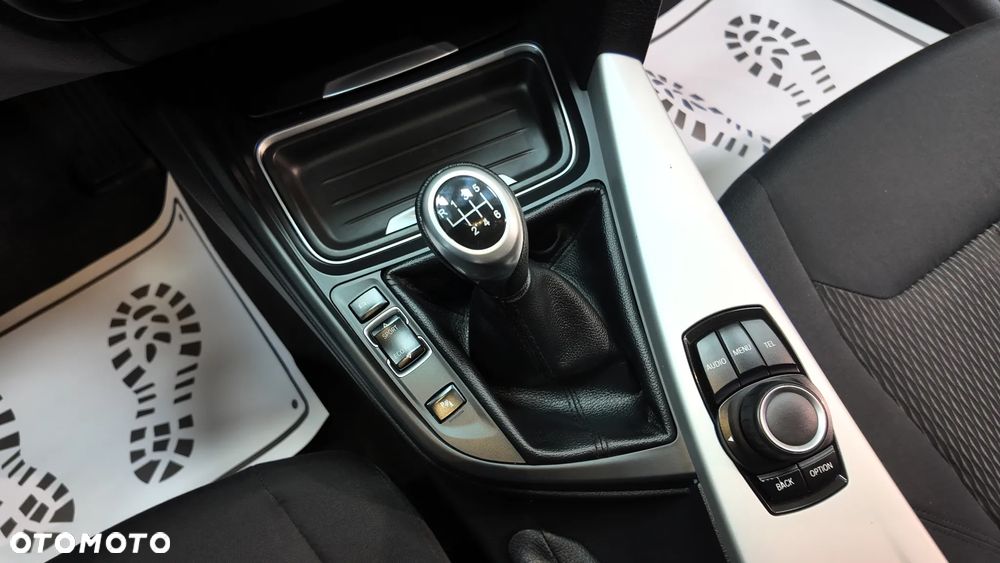 BMW Seria 3 318d Sport Line - 20