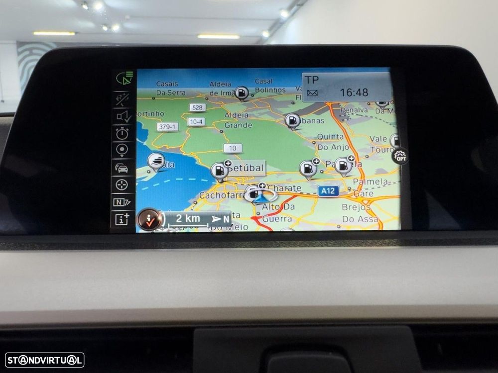 BMW 318 d Touring Advantage - 17