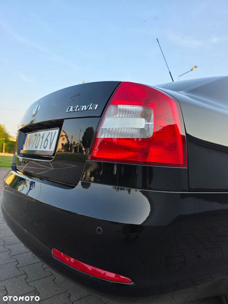 Skoda Octavia 1.6 Elegance - 15