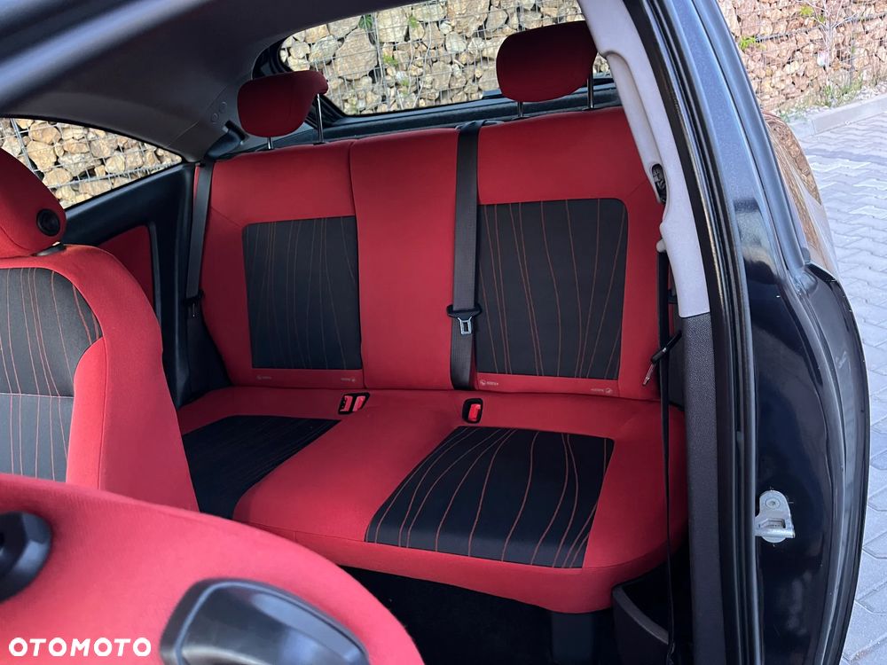 Opel Corsa 1.4 16V Enjoy - 10