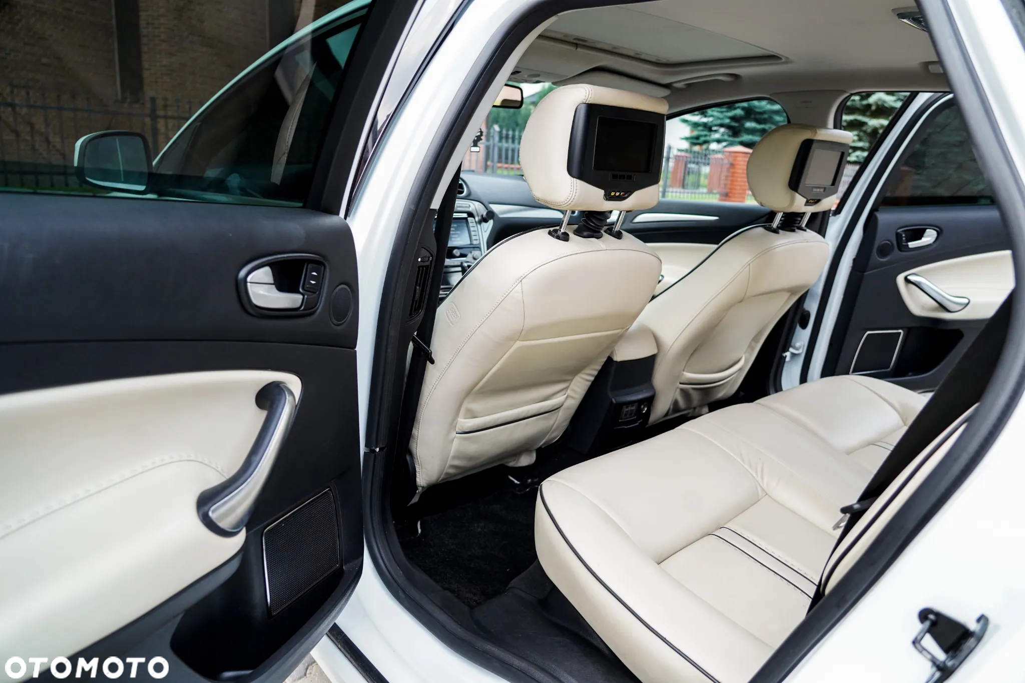 Ford Mondeo - 21