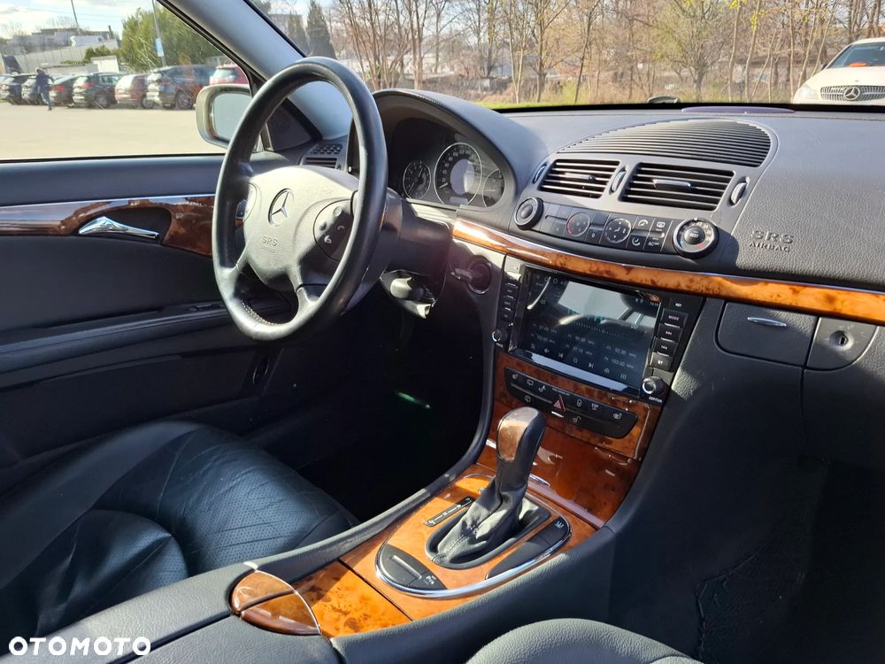 Mercedes-Benz Klasa E - 33