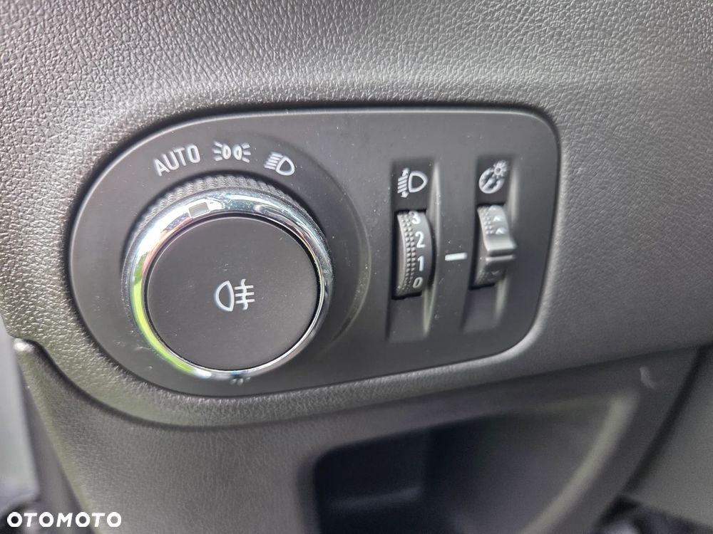 Opel Crossland X - 23