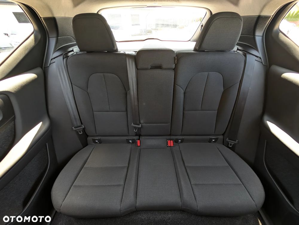 Volvo XC 40 T3 Momentum - 38