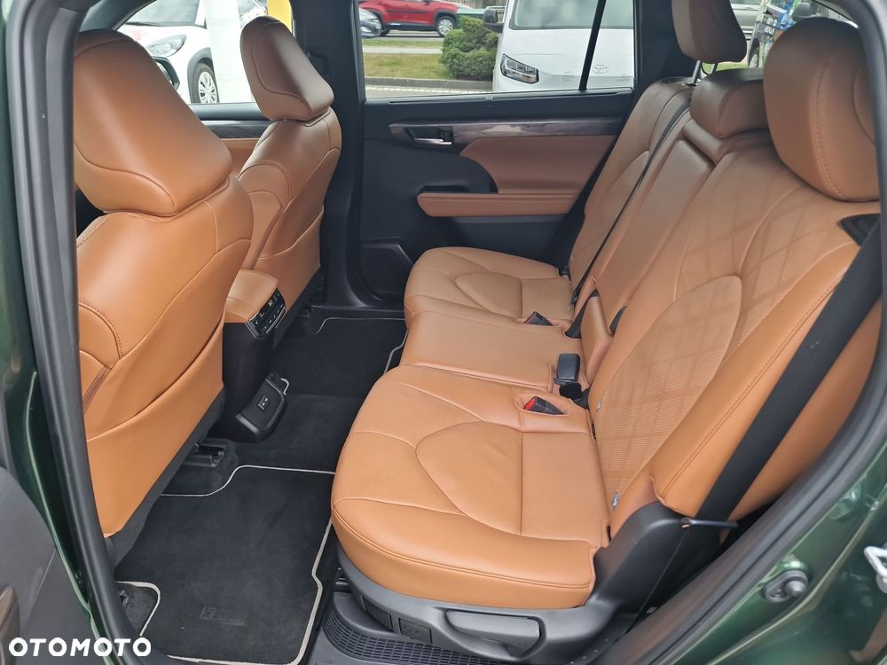 Toyota Highlander - 16