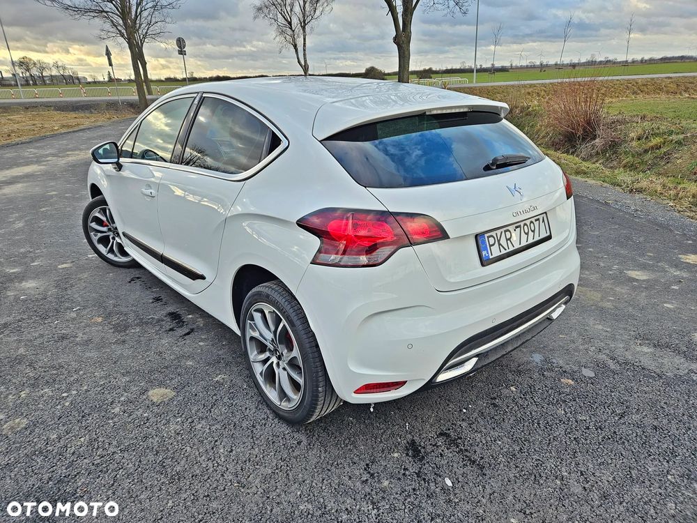 Citroën C4 VTi 120 Exclusive - 27