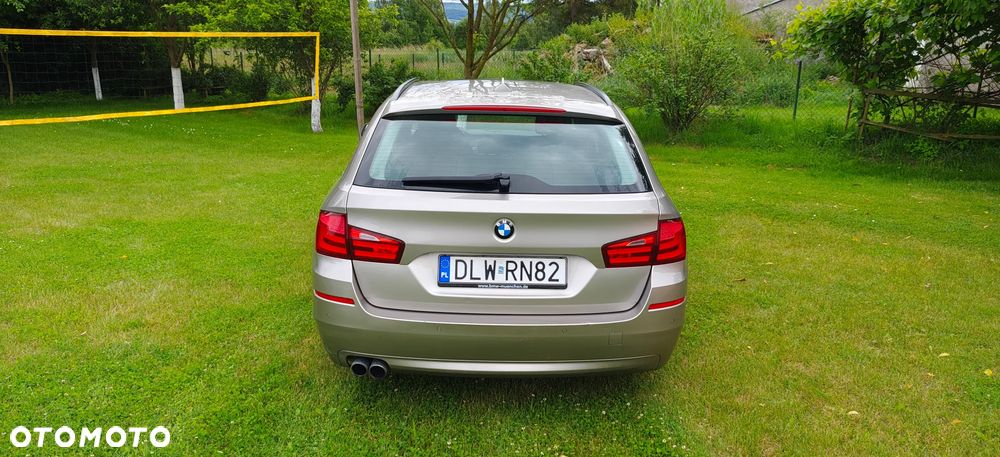 BMW Seria 5 525d - 8