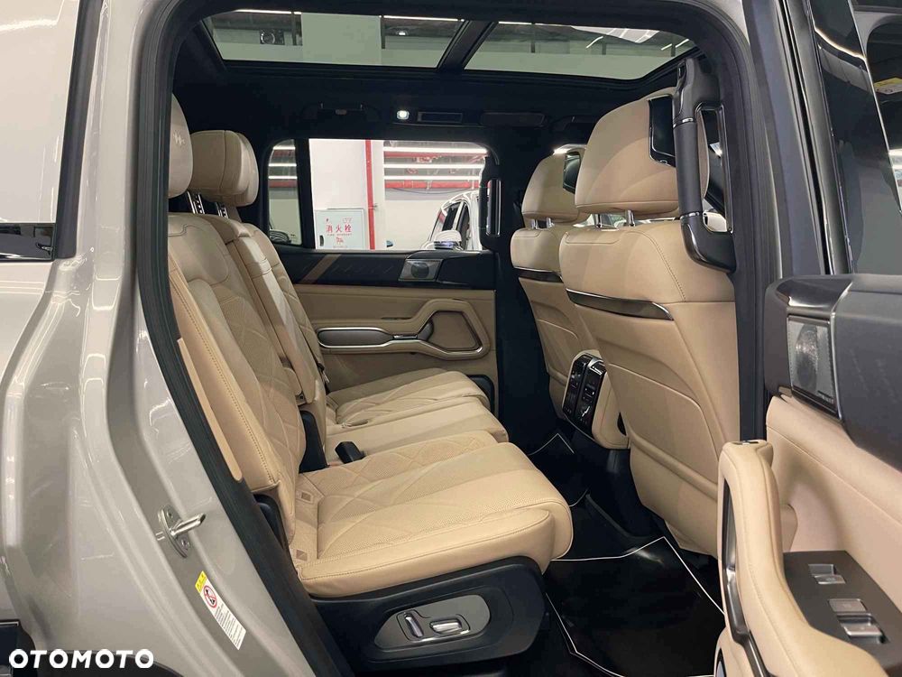 BYD Leopard 8 - 6
