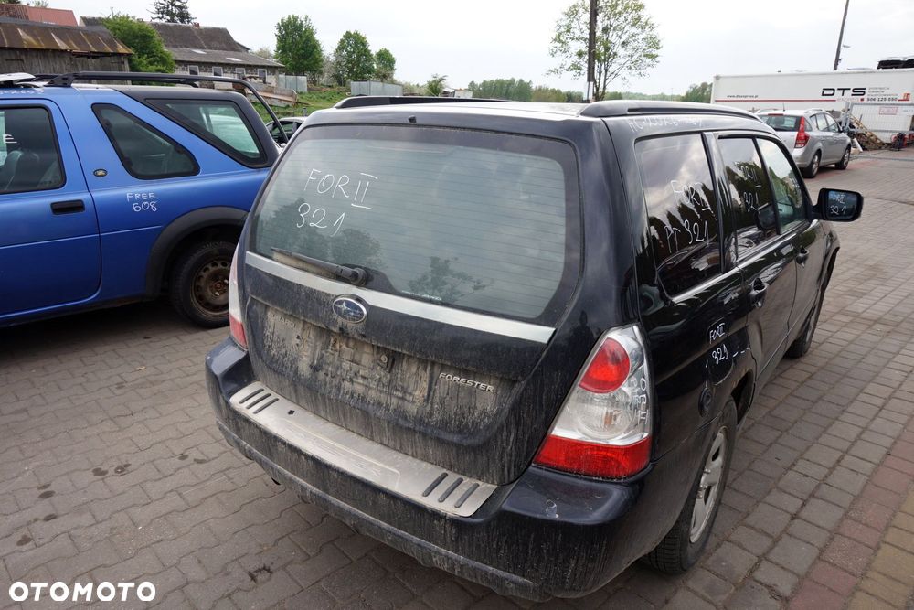 KLAPA BAGAŻNIKA TYLNA FORESTER II SG 32J  CZARNY SUBARU 2002-2006 - 3