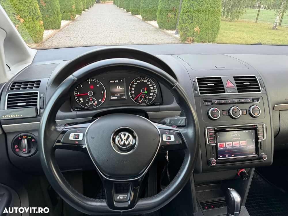 Volkswagen Touran 2.0 TDI DSG Highline - 15