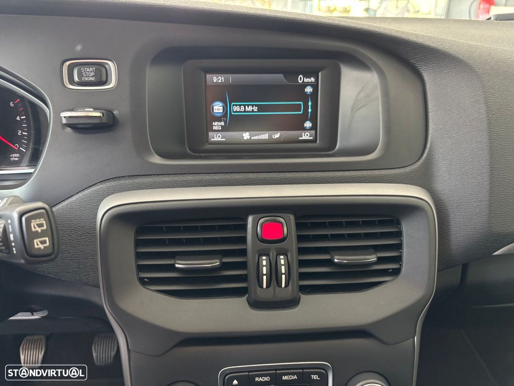 Volvo V40 2.0 D3 Momentum - 13