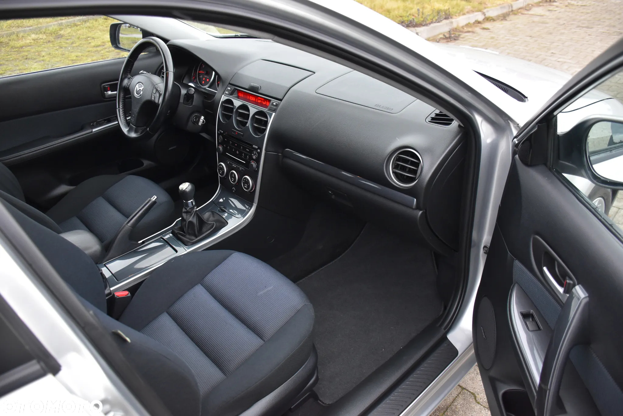 Mazda 6 2.0 Exclusive + - 17