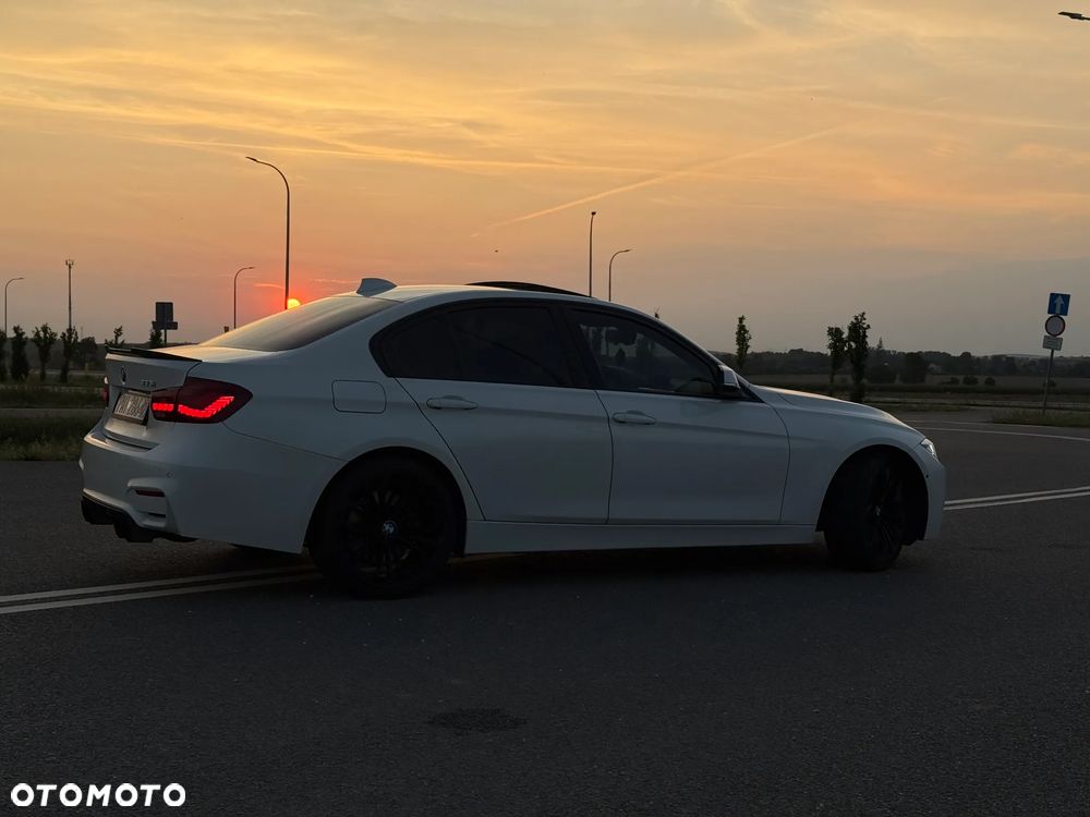 BMW Seria 3 335i xDrive Luxury Line - 13
