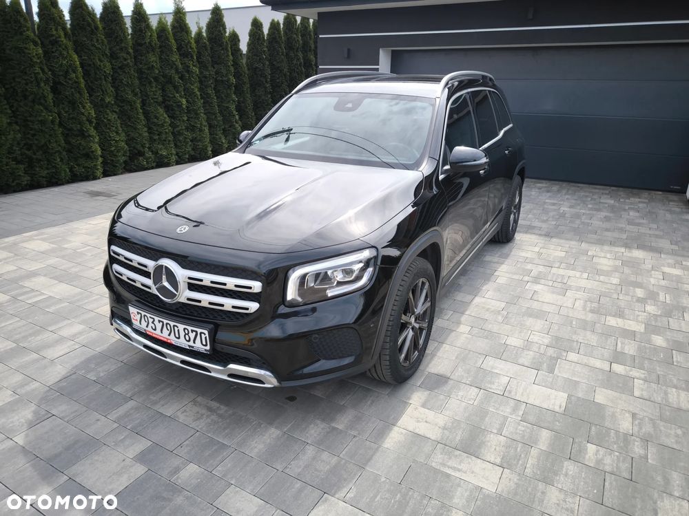 Mercedes-Benz GLB - 33