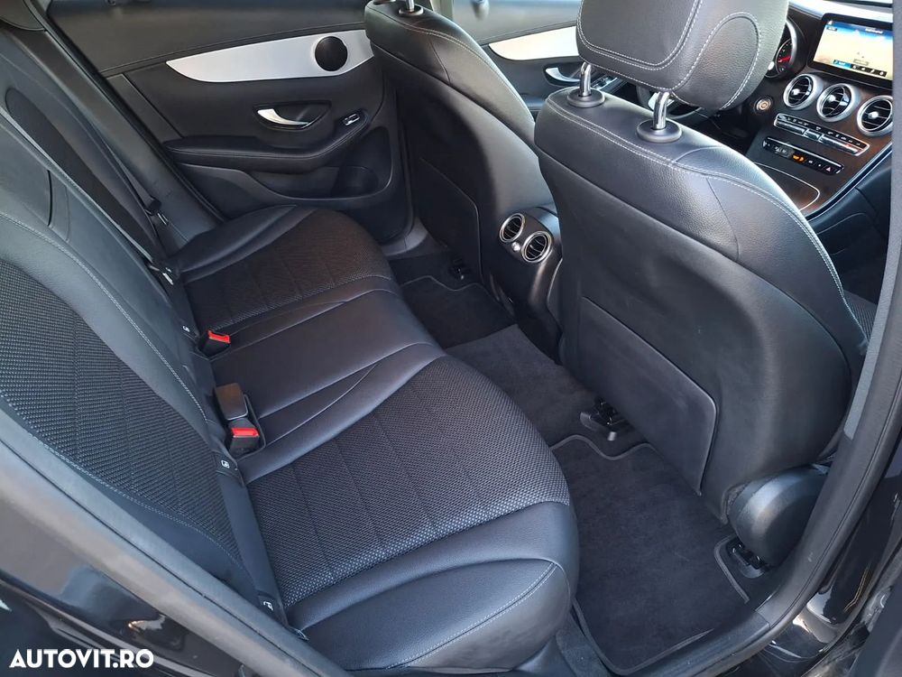 Mercedes-Benz GLC - 12