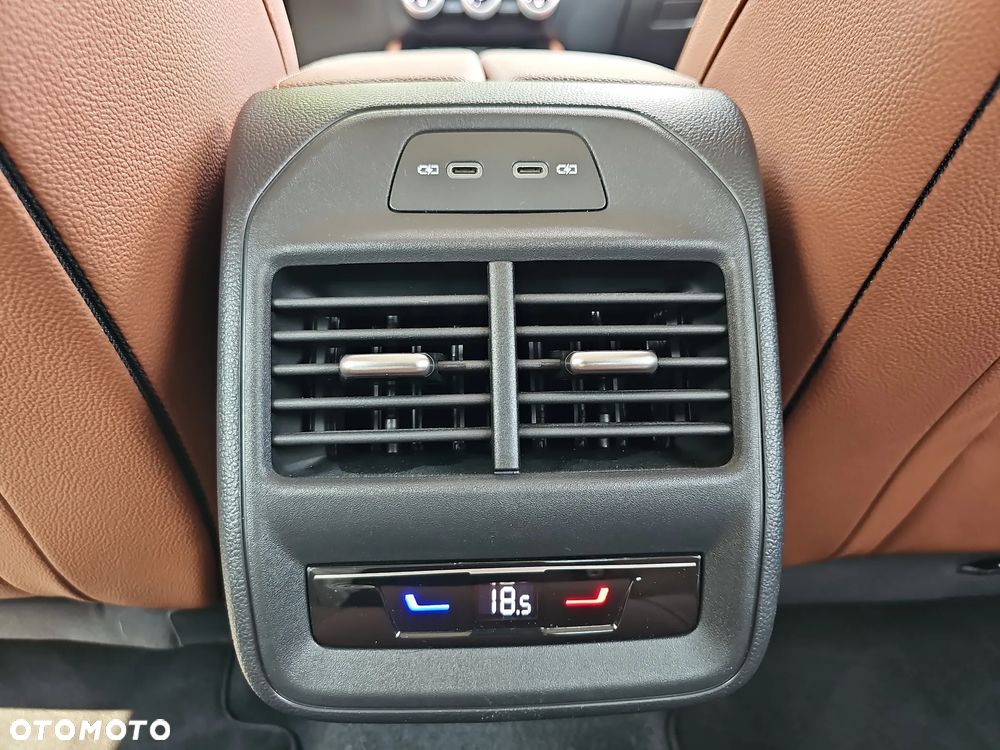 Skoda Superb 2.0 TDI SCR 4x4 Selection DSG - 26