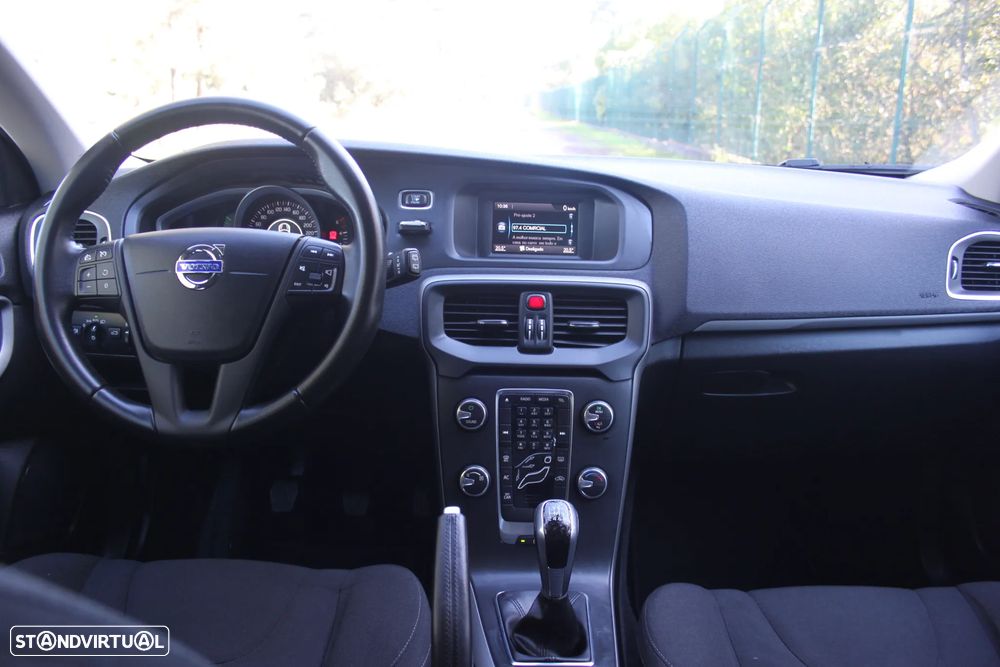 Volvo V40 2.0 D2 Momentum Eco - 12