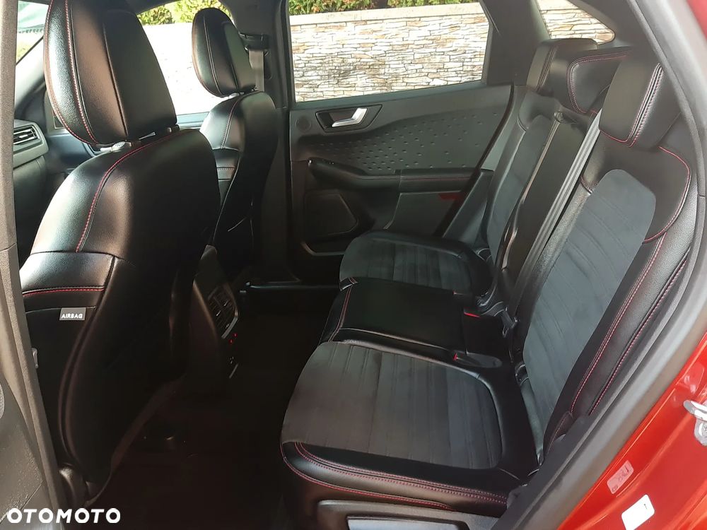 Ford Kuga 2.0 EcoBlue 4x4 ST-LINE X - 36