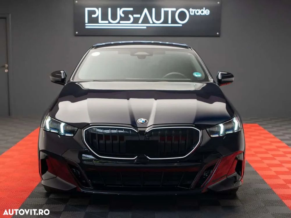 BMW Seria 5 520i AT MHEV - 4