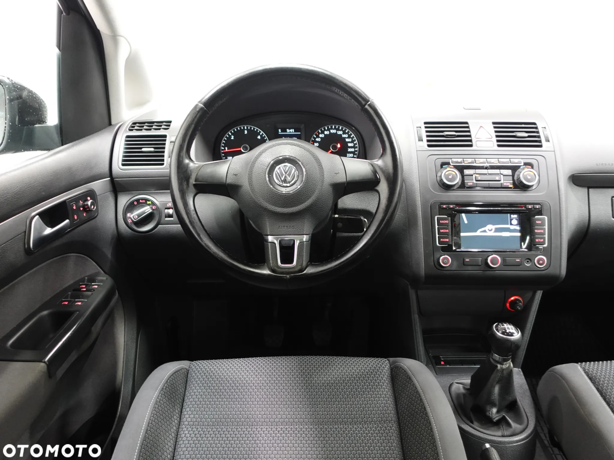 Volkswagen Touran 2.0 TDI DPF Comfortline - 29