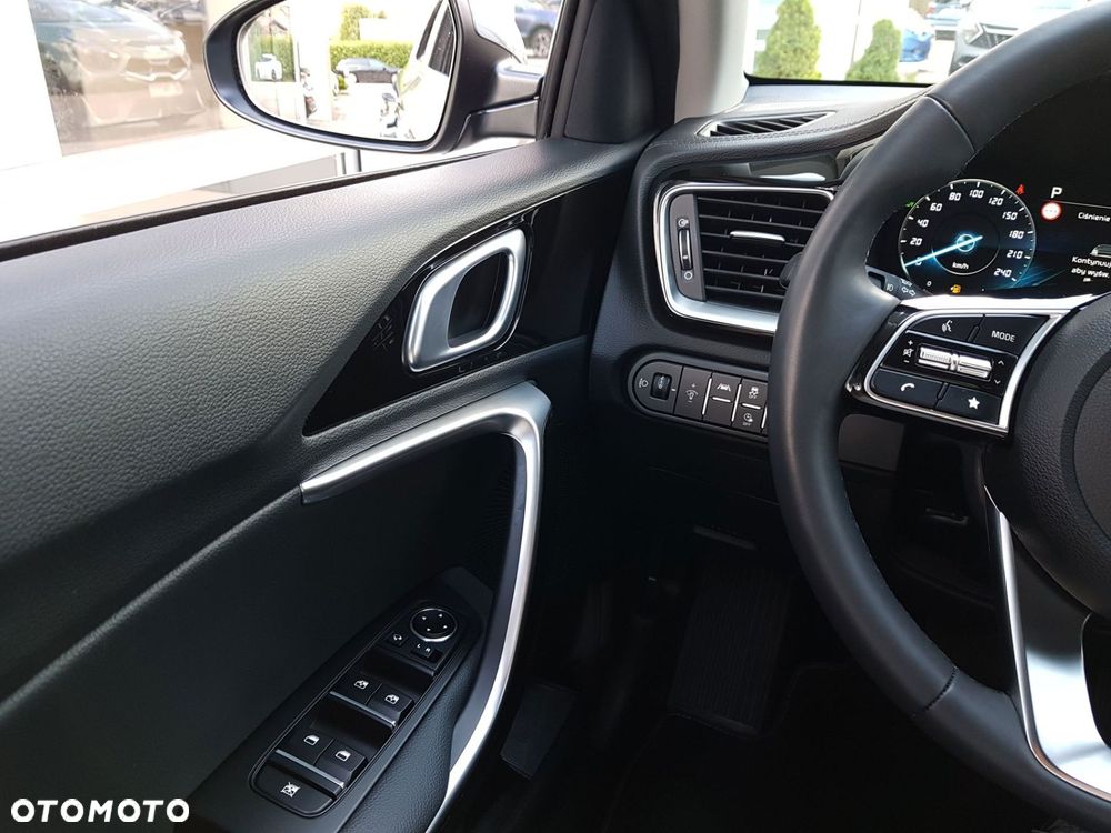 Kia XCeed 1.6 GDI PHEV Business Line DCT - 24