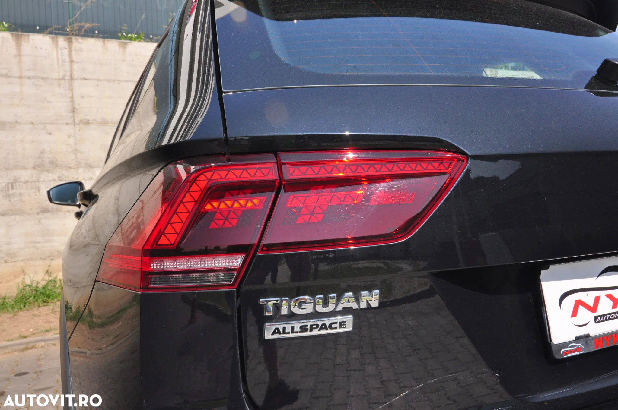 Volkswagen Tiguan Allspace 2.0 TDI 4Mot DSG R-Line - 14