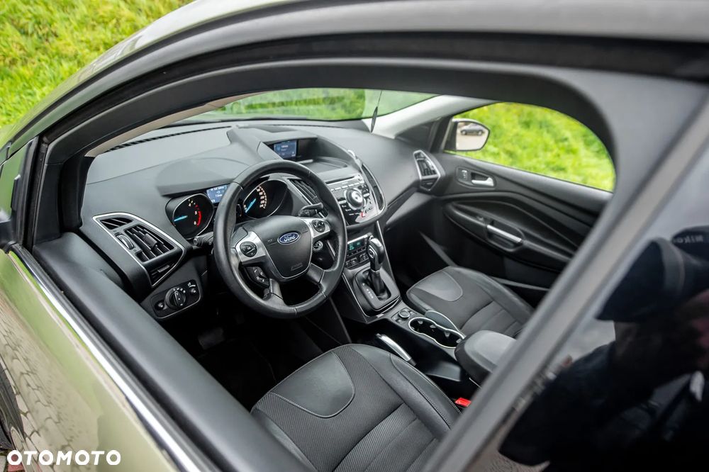 Ford Kuga 2.0 TDCi 4x4 Titanium - 6