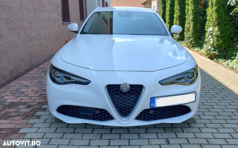 Alfa Romeo Giulia - 1