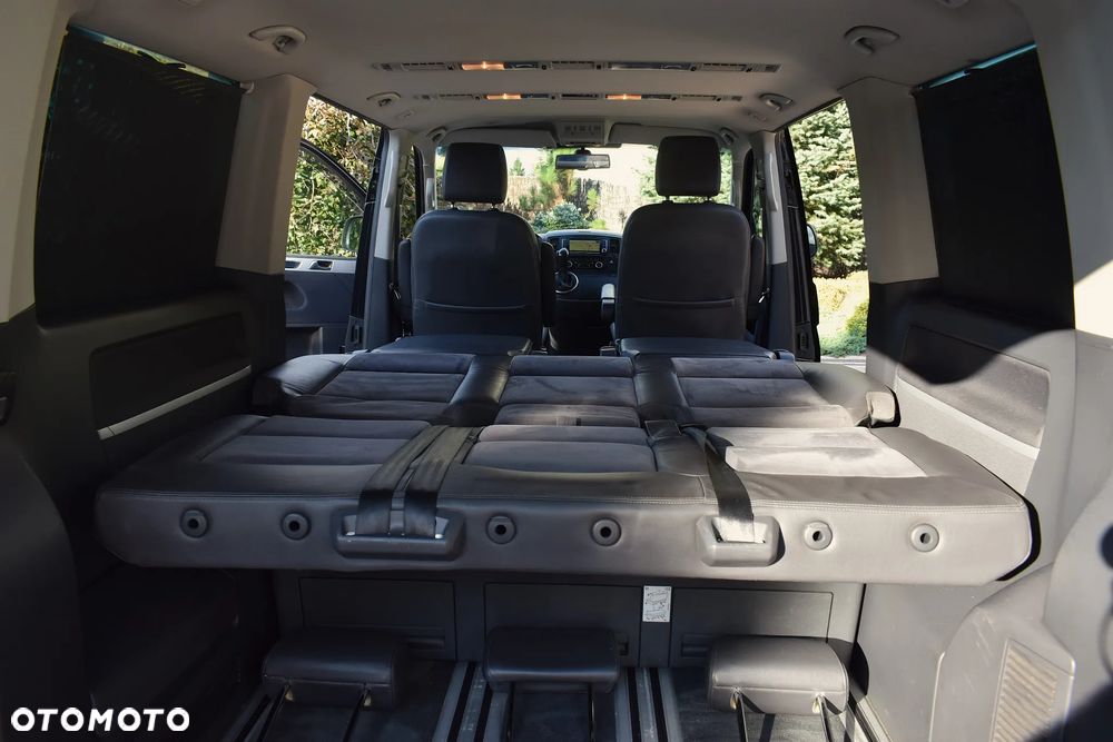 Volkswagen Multivan - 17