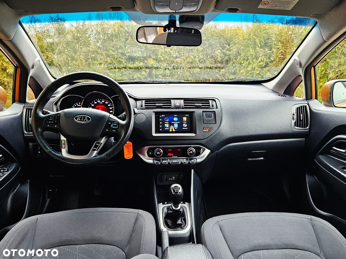 Kia Rio - 8
