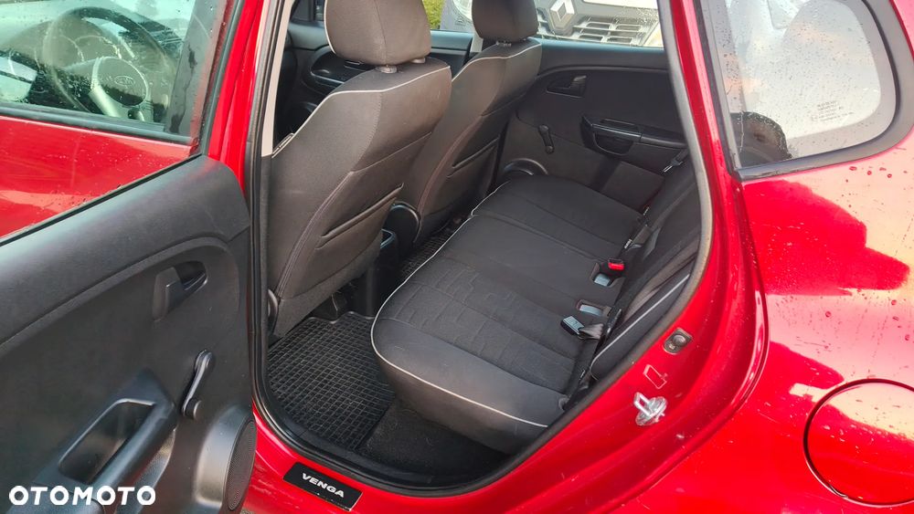 Kia Venga 1.6 M - 8