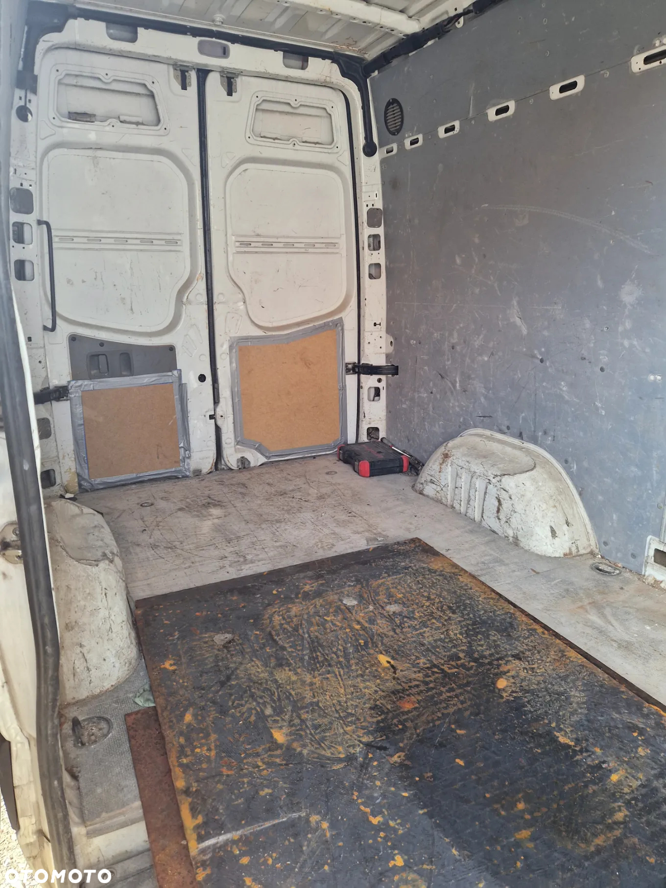 Mercedes-Benz Sprinter - 20