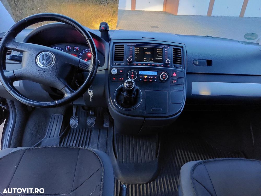 Volkswagen Multivan - 8
