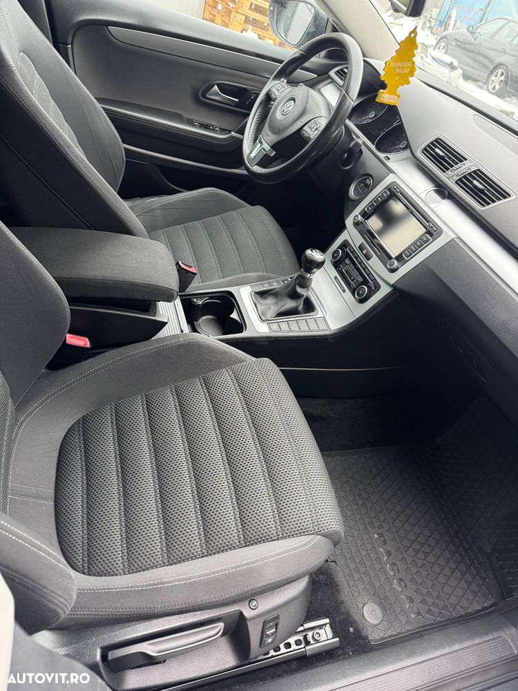Volkswagen Passat 2.0 TDI DPF Blue TDI Comfortline - 21