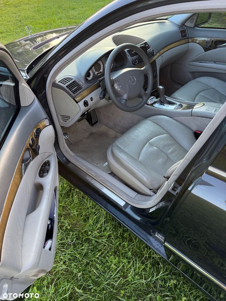 Mercedes-Benz Klasa E 500 Avantgarde Sport Edition - 8