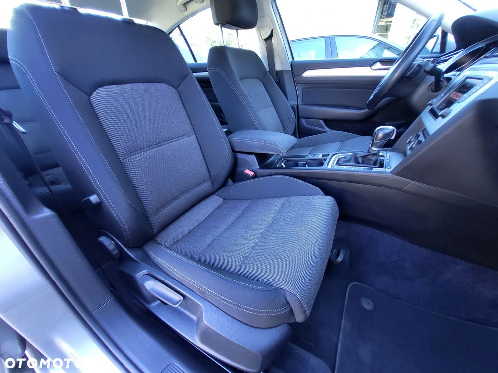 Volkswagen Passat 1.8 TSI BMT Comfortline DSG - 29