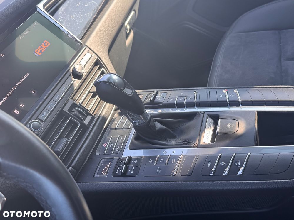 Porsche Macan Standard - 11