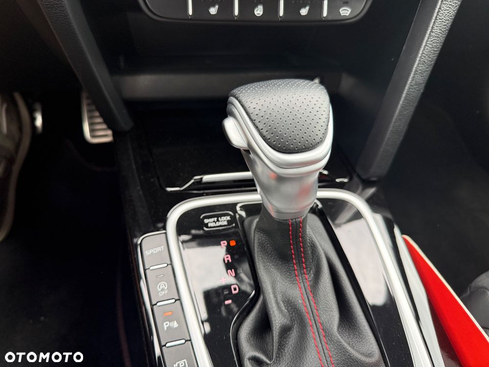 Kia ProCeed 1.6 T-GDI DCT7 OPF GT - 17