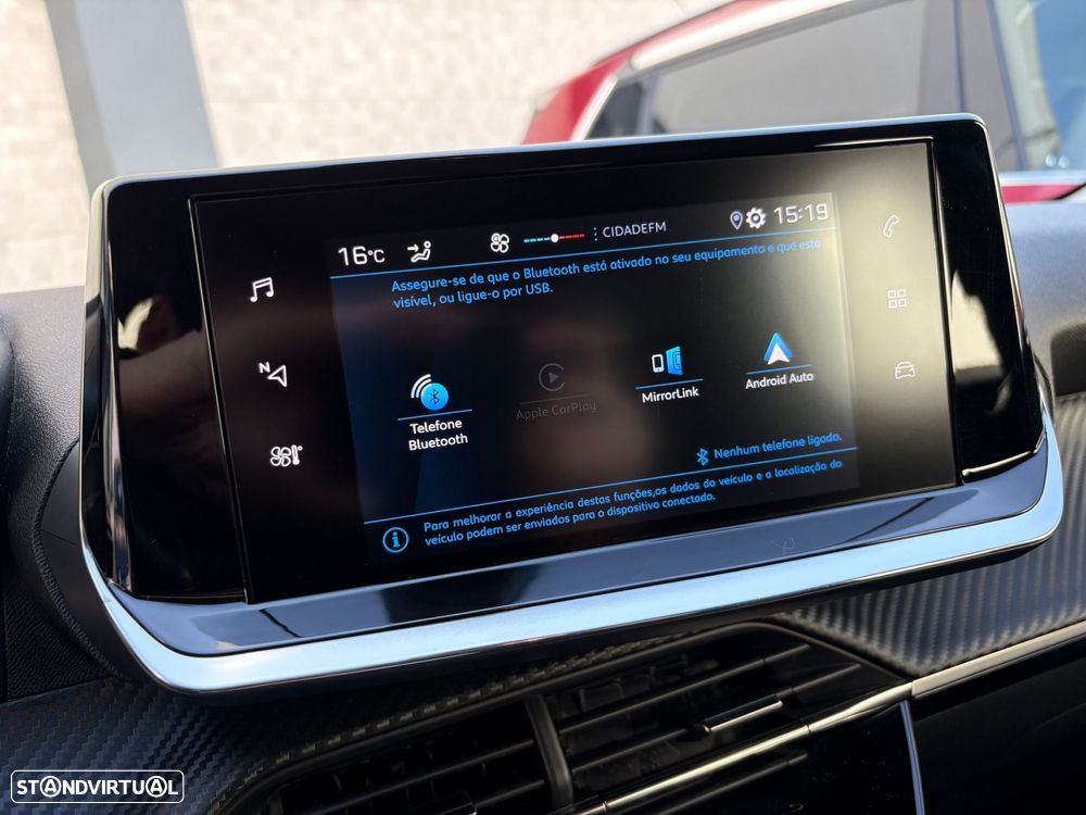 Peugeot 208 1.2 PureTech SE Style - 21