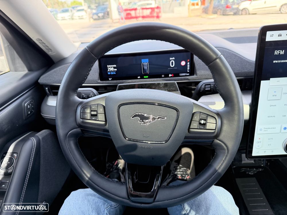 Ford Mustang Mach-E 75.7 kWh Base - 21