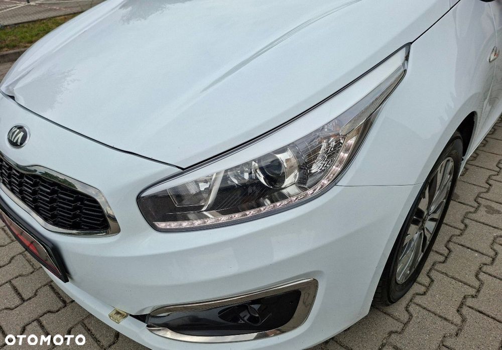 Kia Ceed - 4